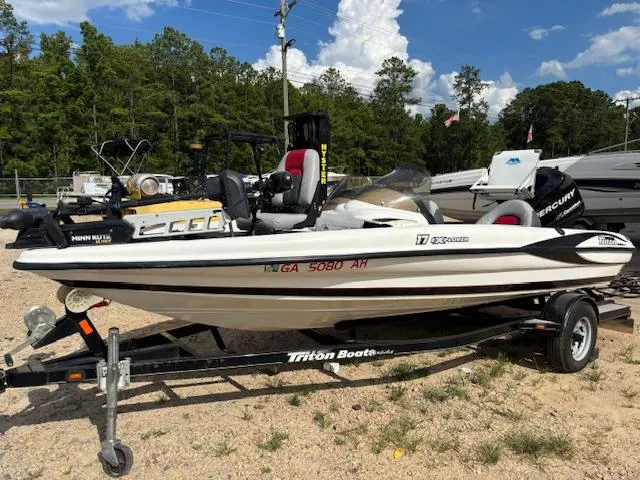 Slide: The Image of Triton 17 Explorer 2012 - 3