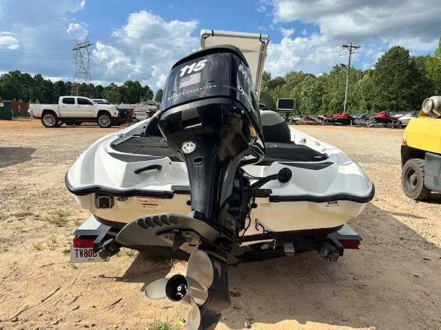 Slide: The Image of Triton 17 Explorer 2012 - 9