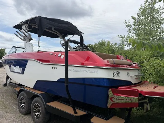 Slide: The Image of Malibu Wakesetter 25 LSV 2021 - 3