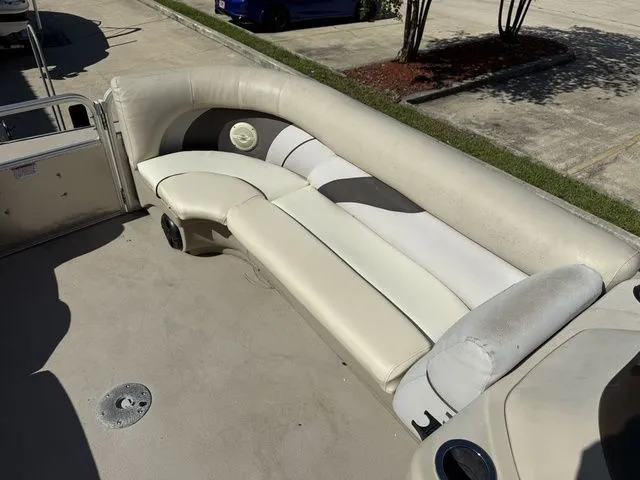 Slide: The Image of Sea Chaser 8524 CLASSIC 2016 - 20