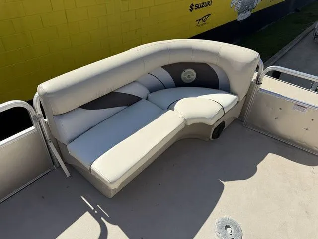 Slide: The Image of Sea Chaser 8524 CLASSIC 2016 - 21