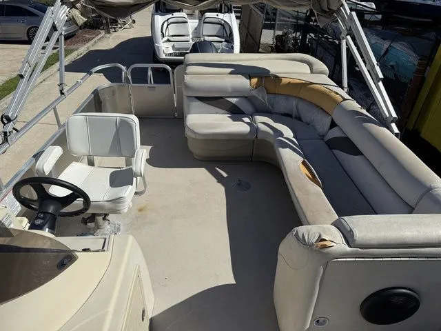 Slide: The Image of Sea Chaser 8524 CLASSIC 2016 - 22