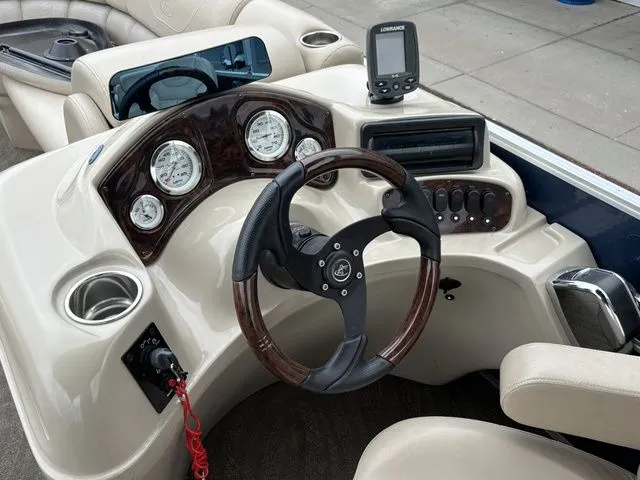 Slide: The Image of Misty Harbor 2285 CU 2014 - 10