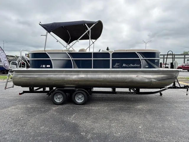 Slide: The Image of Misty Harbor 2285 CU 2014 - 4