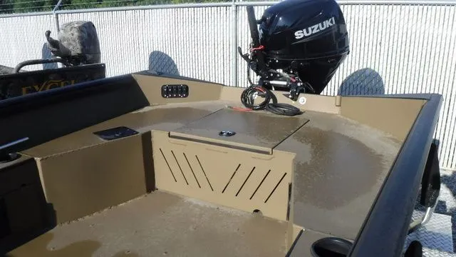 Slide: The Image of Excel Eclipse 15' 2025 - 7