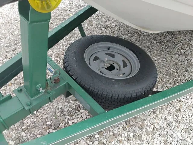 Slide: The Image of Crestliner Sport Angler 1750 2007 - 7