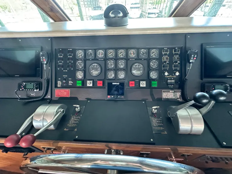 Slide: The Image of Hatteras 65 Convertible 1988 - 114