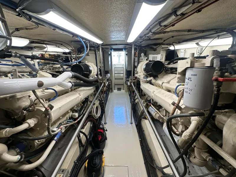 Slide: The Image of Hatteras 65 Convertible 1988 - 131