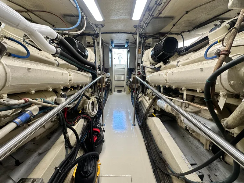 Slide: The Image of Hatteras 65 Convertible 1988 - 132