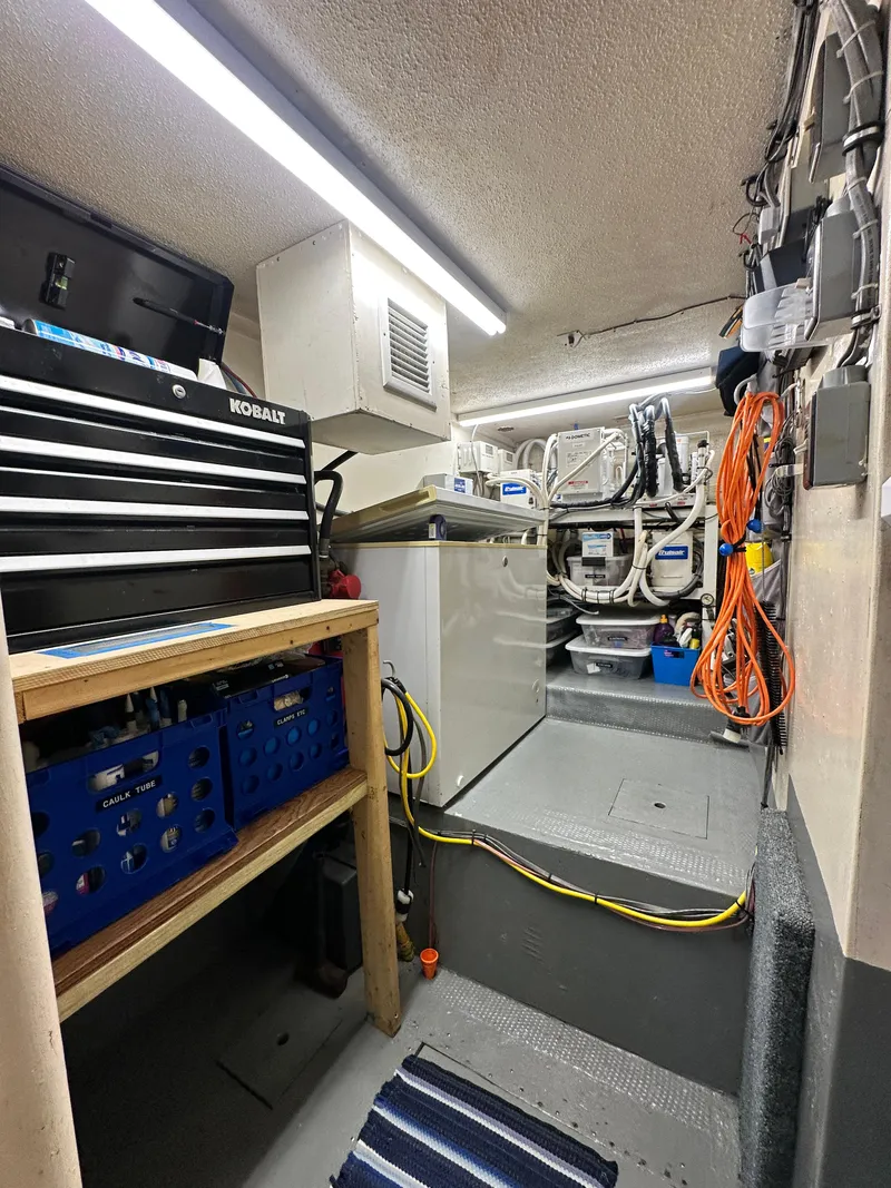 Slide: The Image of Hatteras 65 Convertible 1988 - 60