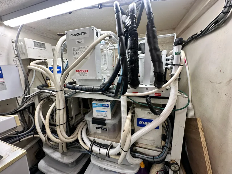 Slide: The Image of Hatteras 65 Convertible 1988 - 63