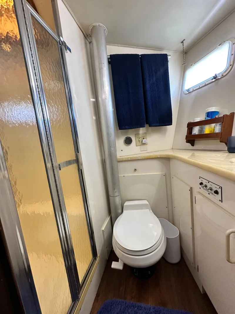 Slide: The Image of Hatteras 65 Convertible 1988 - 66