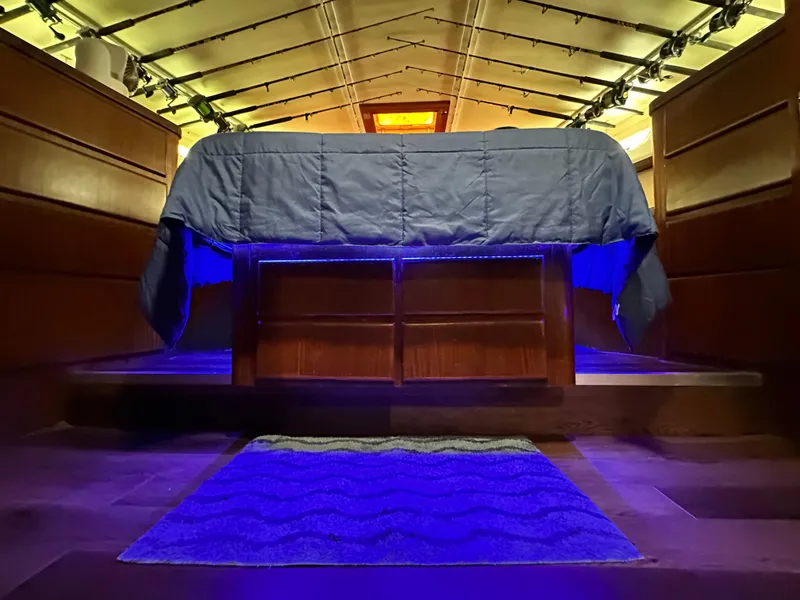 Slide: The Image of Hatteras 65 Convertible 1988 - 86