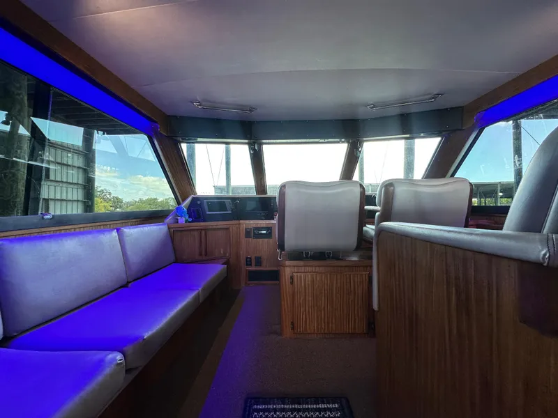 Slide: The Image of Hatteras Enclosed Bridge Sportfish 1988 - 103