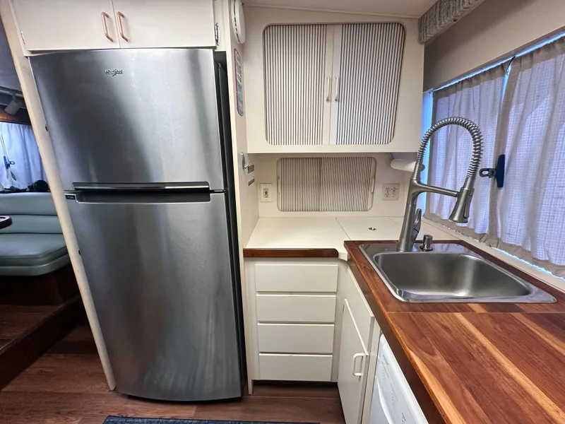 Slide: The Image of Hatteras Enclosed Bridge Sportfish 1988 - 54