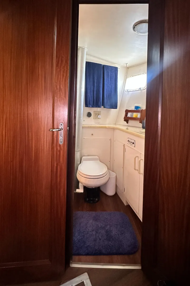 Slide: The Image of Hatteras Enclosed Bridge Sportfish 1988 - 67