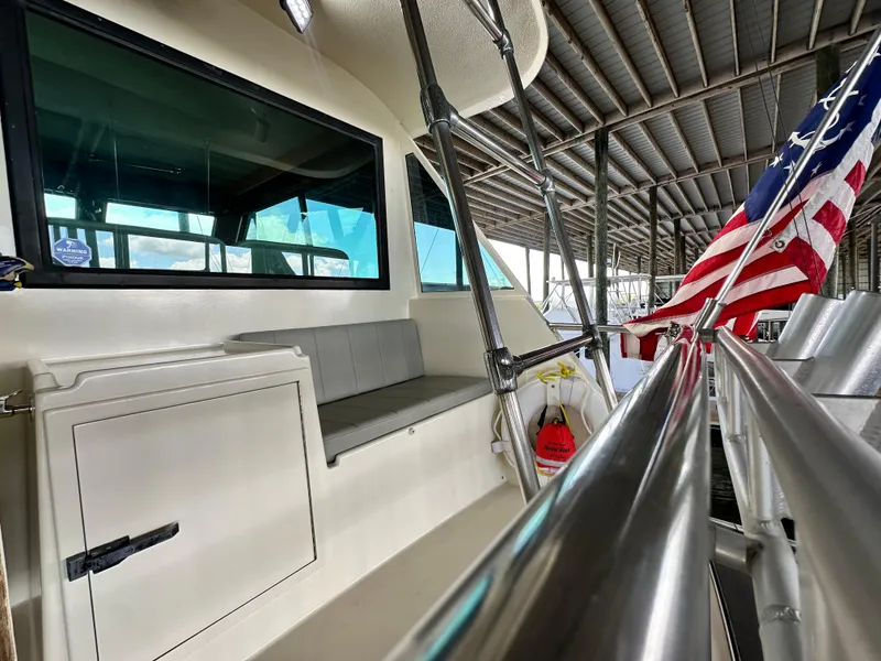 Slide: The Image of Hatteras Enclosed Bridge Sportfish 1988 - 97