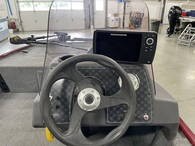 Slide: The Image of Tracker Bass Tracker Classic XL 2021 - 15