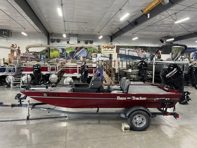 Slide: The Image of Tracker Bass Tracker Classic XL 2021 - 9