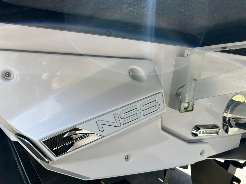 Slide: The Image of Close-up of 2014 Nautique Super Air Nautique G23 NSS waveplate system. - 24