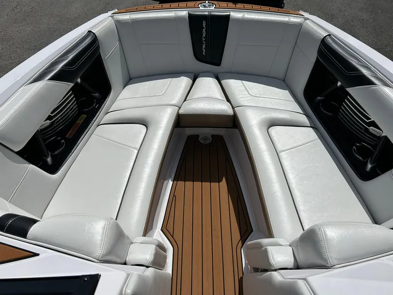 Slide: The Image of Nautique Super Air Nautique G23 2014 - 59