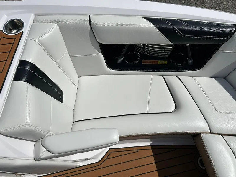 Slide: The Image of Nautique Super Air Nautique G23 2014 - 61