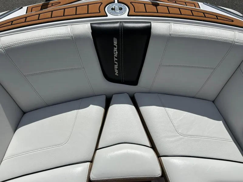 Slide: The Image of Nautique Super Air Nautique G23 2014 - 62