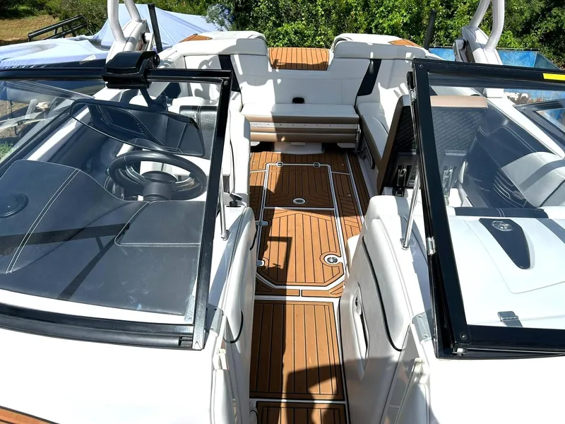 Slide: The Image of Nautique Super Air Nautique G23 2014 - 65