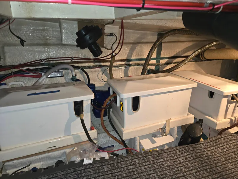 Slide: The Image of Grand Banks 36 Europa 1990 - 58