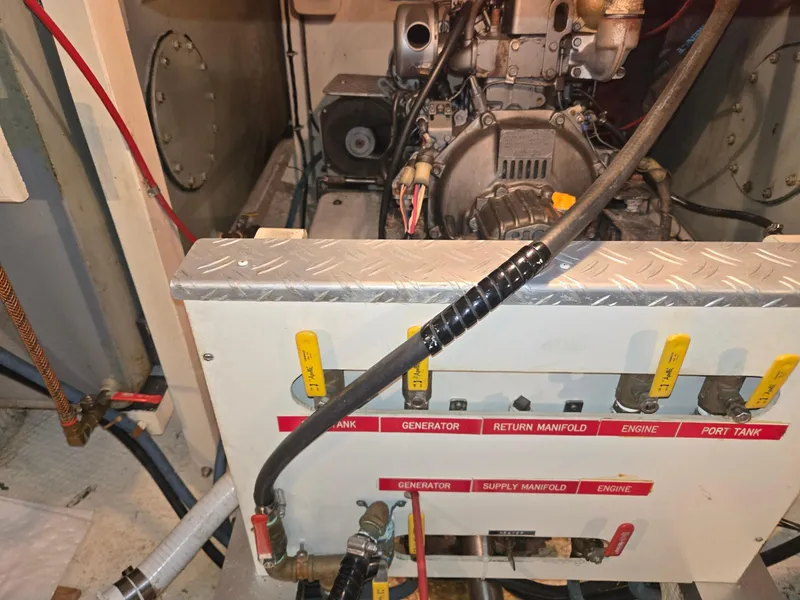 Slide: The Image of Grand Banks 36 Europa 1990 - 61