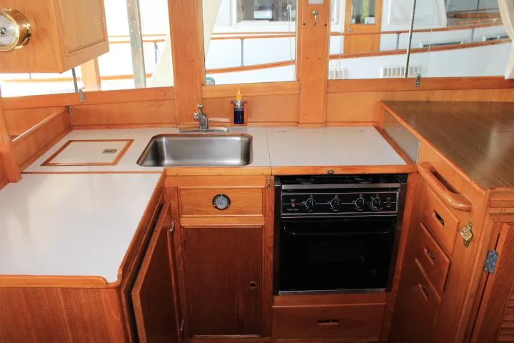 Slide: The Image of Grand Banks 36 Europa 1990 - 73