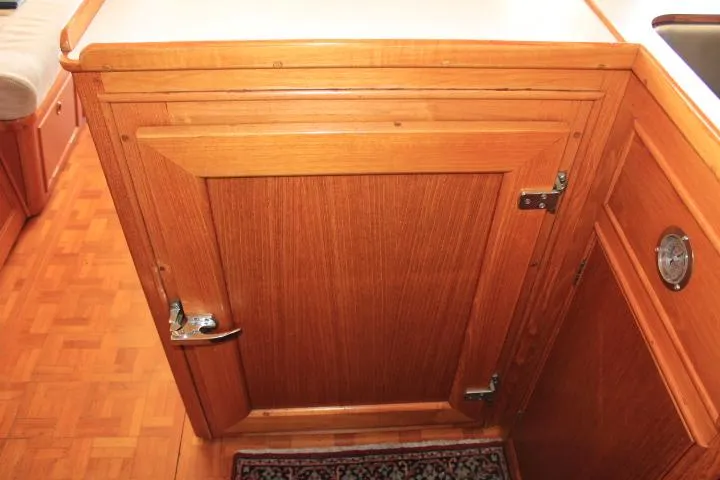 Slide: The Image of Grand Banks 36 Europa 1990 - 77