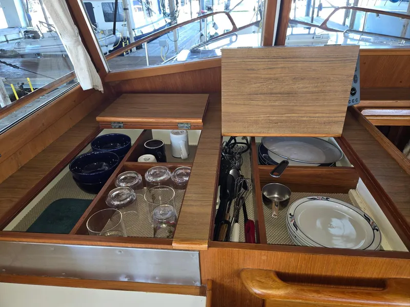 Slide: The Image of Grand Banks 36 Europa 1990 - 78