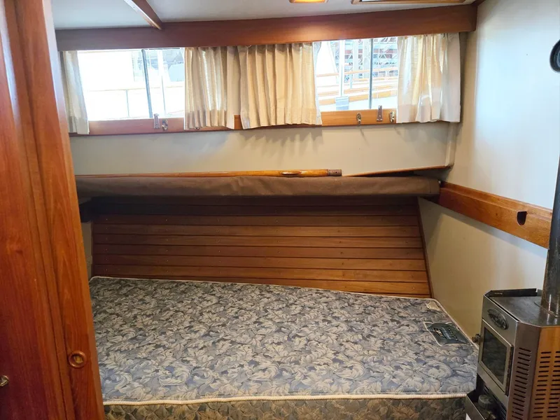 Slide: The Image of Grand Banks 36 Europa 1990 - 82