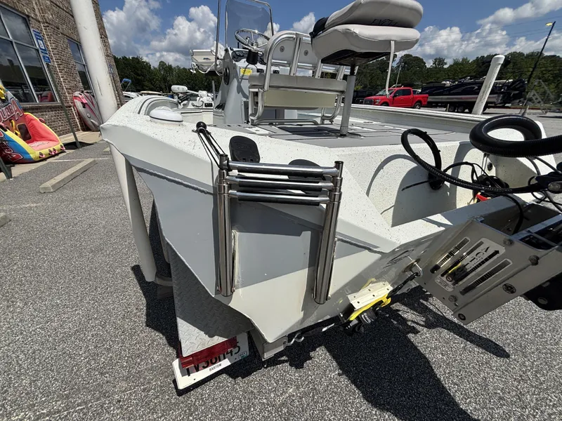 Slide: The Image of Excel Bay Pro 203 w/Suzuki 140HP Engine and Aluminum Trailer Included 2021 - 35
