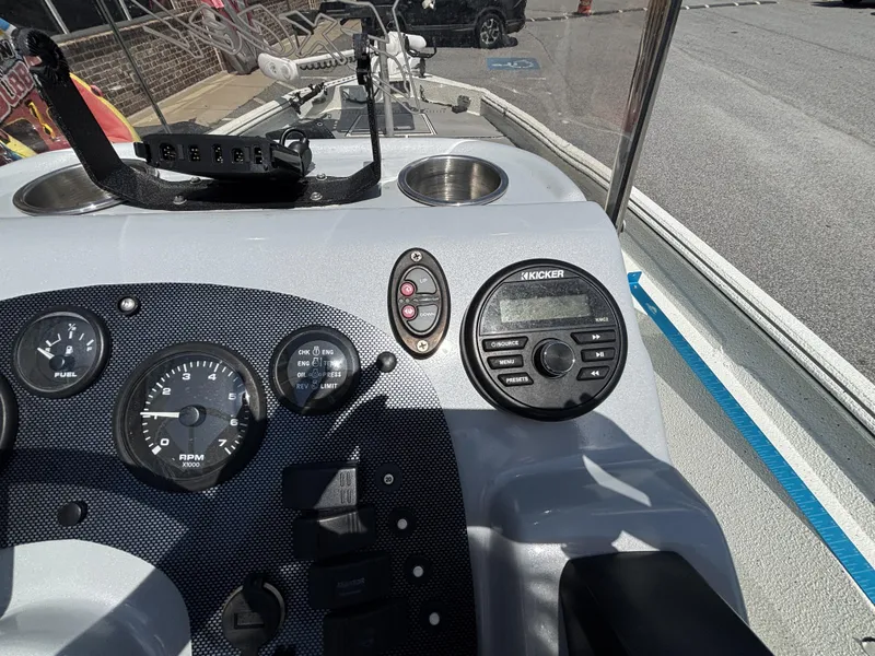 Slide: The Image of Excel Bay Pro 203 w/Suzuki 140HP Engine and Aluminum Trailer Included 2021 - 43