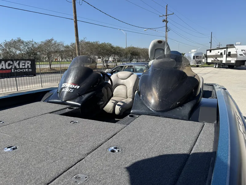 Slide: The Image of Triton Tr 20 2004 - 14