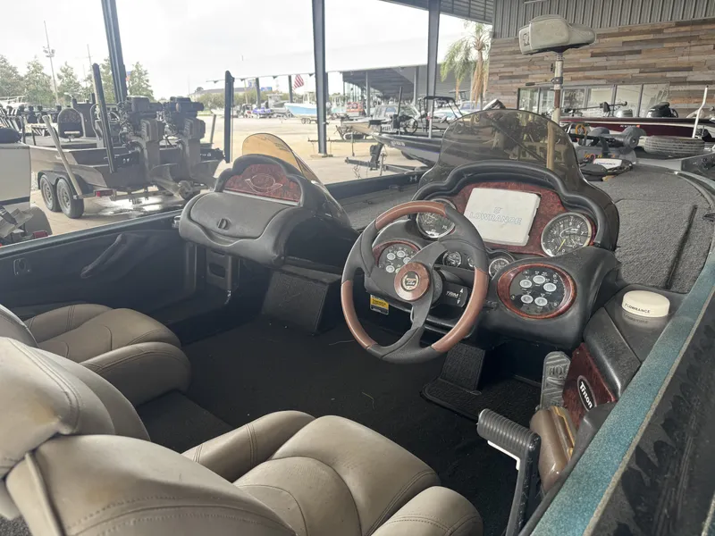 Slide: The Image of Triton Tr 20 2004 - 7