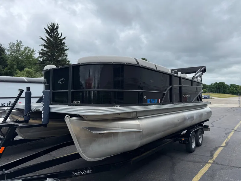 Slide: The Image of Crest Classic LX 220 SLC 2023 - 4