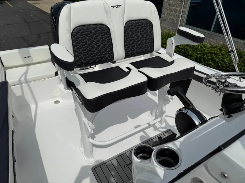 Slide: The Image of Tidewater 198 CC Adventure 2026 - 14