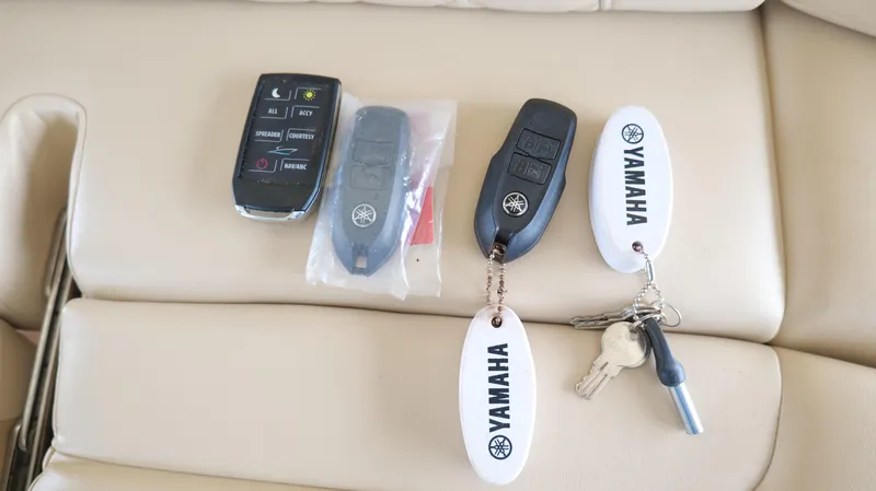 Slide: The Image of Scout 330 LXF 2022 - 60