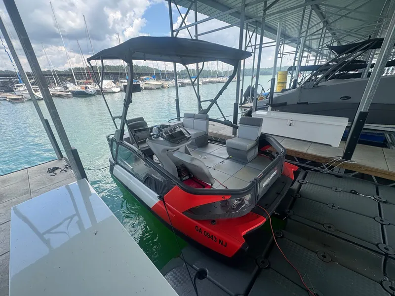 Slide: The Image of Sea-Doo Sport Compact IO 2023 - 6
