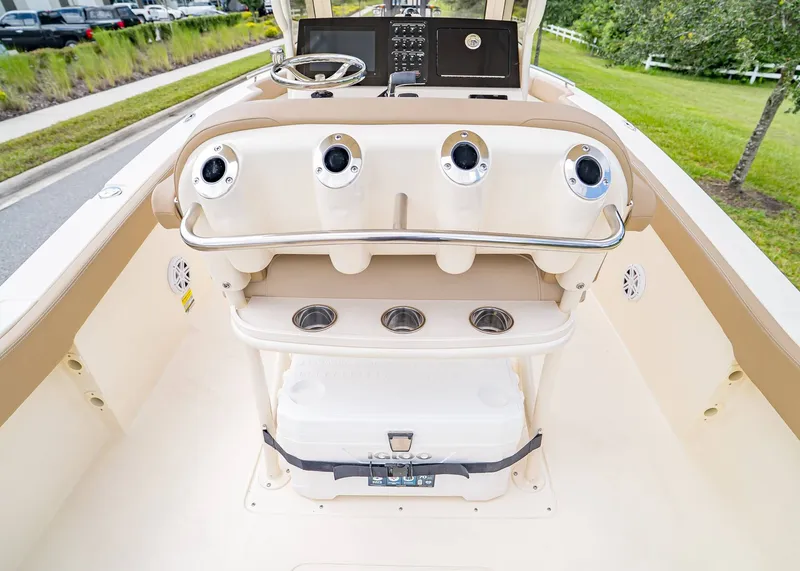 Slide: The Image of Scout 240 XSF 2026 - 12