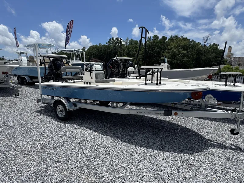 Slide: The Image of Spyder FX17 Flicker 2025 - 1