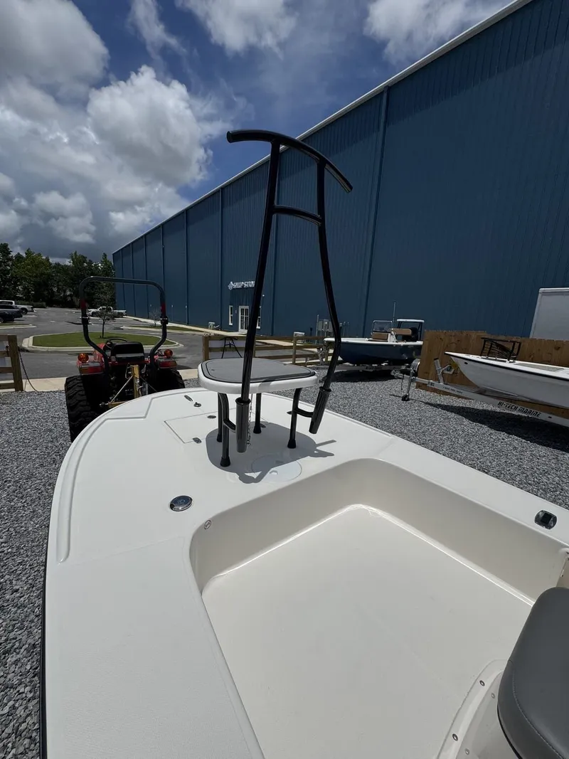 Slide: The Image of Spyder FX17 Flicker 2025 - 7