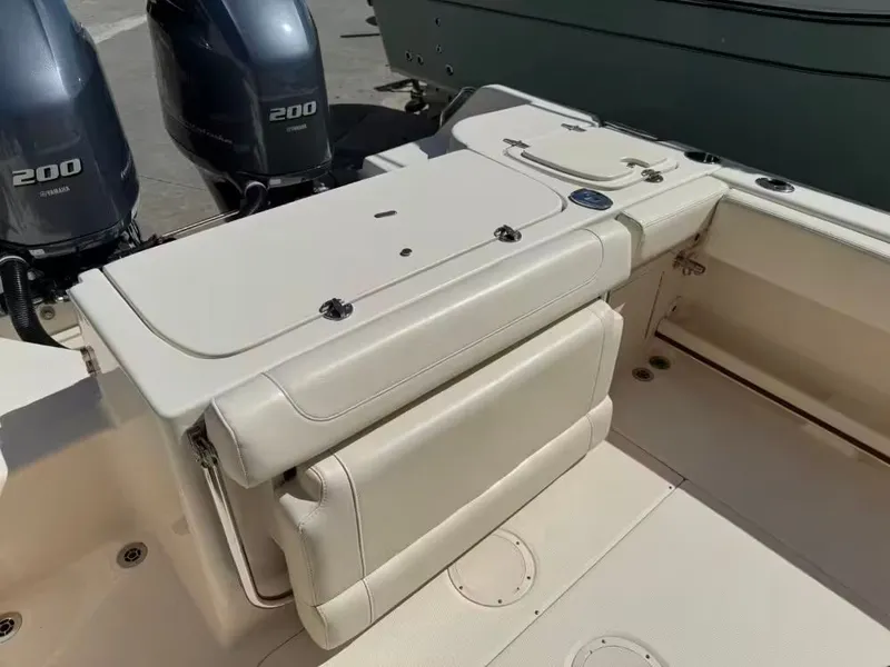 Slide: The Image of Grady-White Fisherman 257 2022 - 11