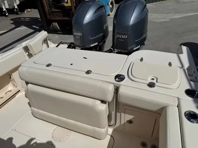 Slide: The Image of Grady-White Fisherman 257 2022 - 12