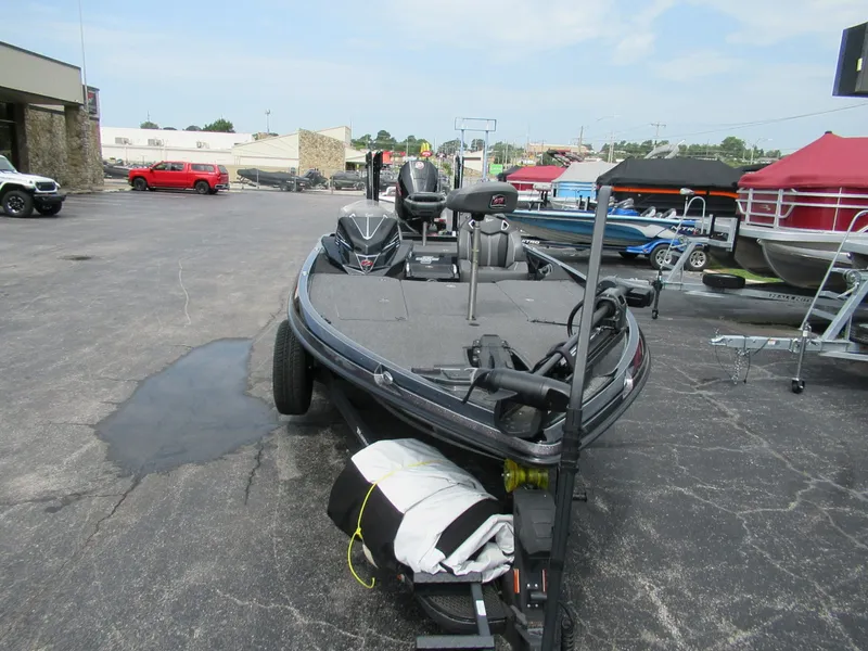 Slide: The Image of Ranger Boats Z 520R 2023 - 3