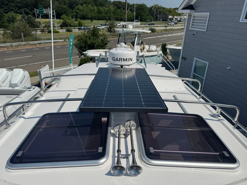 Slide: The Image of Cutwater C-288 Coupe 2026 - 10