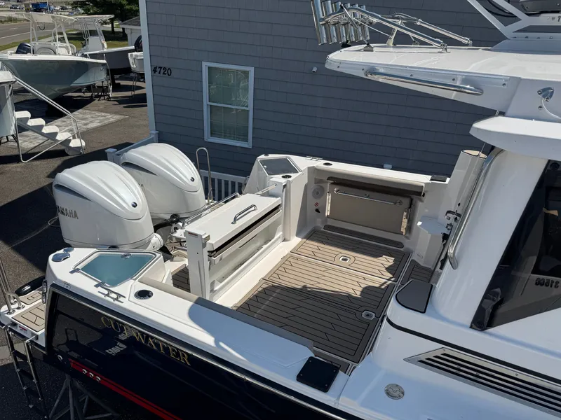 Slide: The Image of Cutwater C-288 Coupe 2026 - 11